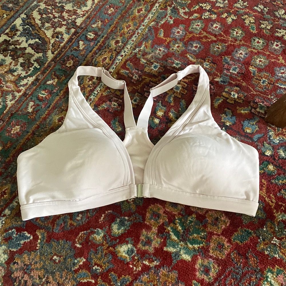 Athleta light pink center close bralette medium